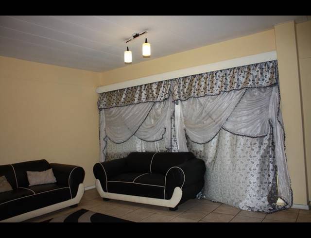 2 BEDROOM APARTMENT FOR SALE IN PRIMROSE